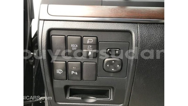 Big with watermark toyota land cruiser al jazirah state import dubai 3201