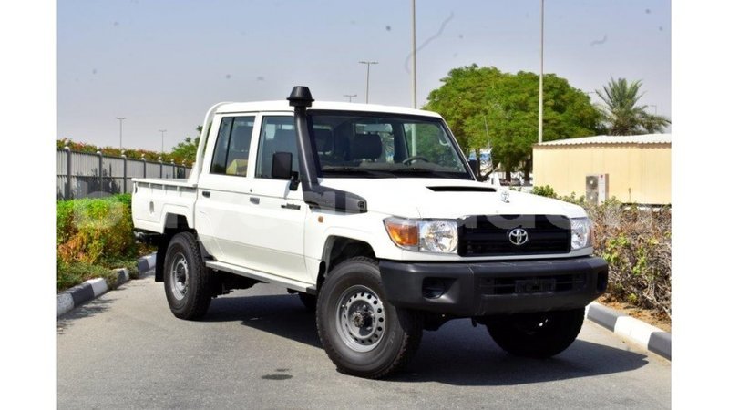 Big with watermark toyota land cruiser al jazirah state import dubai 3203