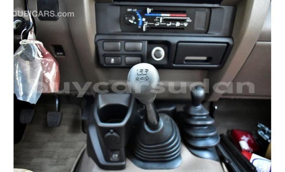Acheter Import Voiture Toyota Land Cruiser Blanc à Import - Dubai, État d'Al Jazirah Acheter Import Voiture Toyota Land Cruiser Blanc à Import - Dubai, État d'Al Jazirah
