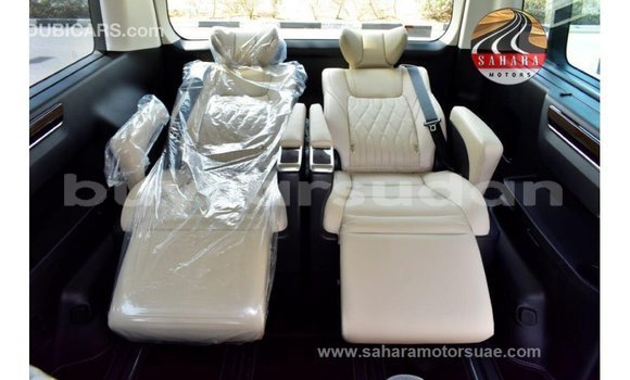 Acheter Import Voiture Toyota Granvia Blanc à Import - Dubai, État d'Al Jazirah Acheter Import Voiture Toyota Granvia Blanc à Import - Dubai, État d'Al Jazirah