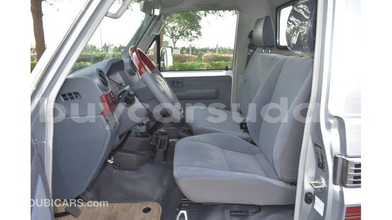 Big with watermark toyota land cruiser al jazirah state import dubai 3205