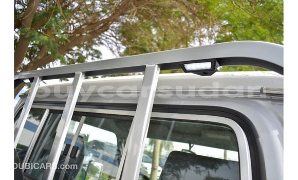 Acheter Import Voiture Toyota Land Cruiser Autre à Import - Dubai, État d'Al Jazirah Acheter Import Voiture Toyota Land Cruiser Autre à Import - Dubai, État d'Al Jazirah
