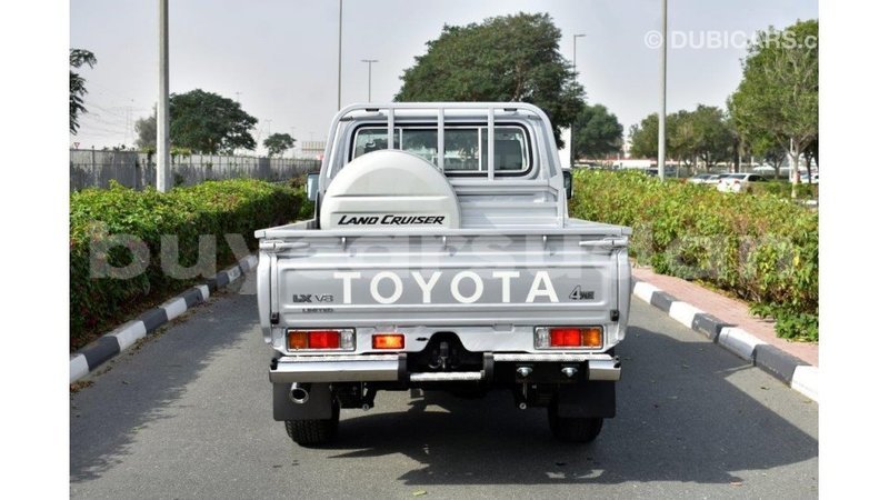 Big with watermark toyota land cruiser al jazirah state import dubai 3205