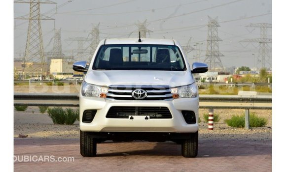 Acheter Import Voiture Toyota Hilux Blanc à Import - Dubai, État d'Al Jazirah Acheter Import Voiture Toyota Hilux Blanc à Import - Dubai, État d'Al Jazirah
