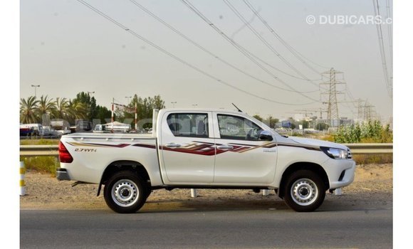 Acheter Import Voiture Toyota Hilux Blanc à Import - Dubai, État d'Al Jazirah Acheter Import Voiture Toyota Hilux Blanc à Import - Dubai, État d'Al Jazirah