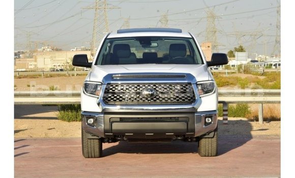 Acheter Import Voiture Toyota Tundra Blanc à Import - Dubai, État d'Al Jazirah Acheter Import Voiture Toyota Tundra Blanc à Import - Dubai, État d'Al Jazirah