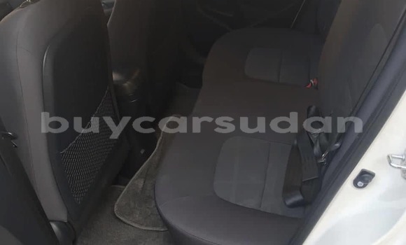 Buy Used Kia rio White Car in Abu Hijar in Sinnar Buy Used Kia rio White Car in Abu Hijar in Sinnar