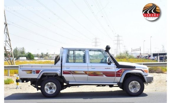 Acheter Import Voiture Toyota Land Cruiser Autre à Import - Dubai, État d'Al Jazirah Acheter Import Voiture Toyota Land Cruiser Autre à Import - Dubai, État d'Al Jazirah