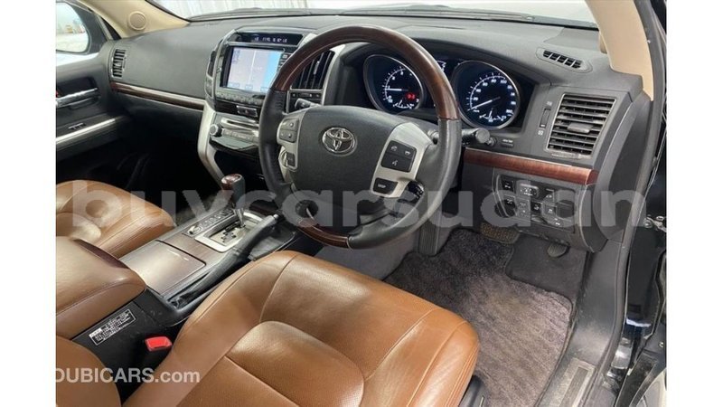 Big with watermark toyota land cruiser al jazirah state import dubai 3229