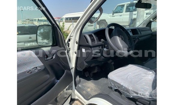 Buy Import Toyota Hiace White Car in Import - Dubai in Al Jazirah State Buy Import Toyota Hiace White Car in Import - Dubai in Al Jazirah State