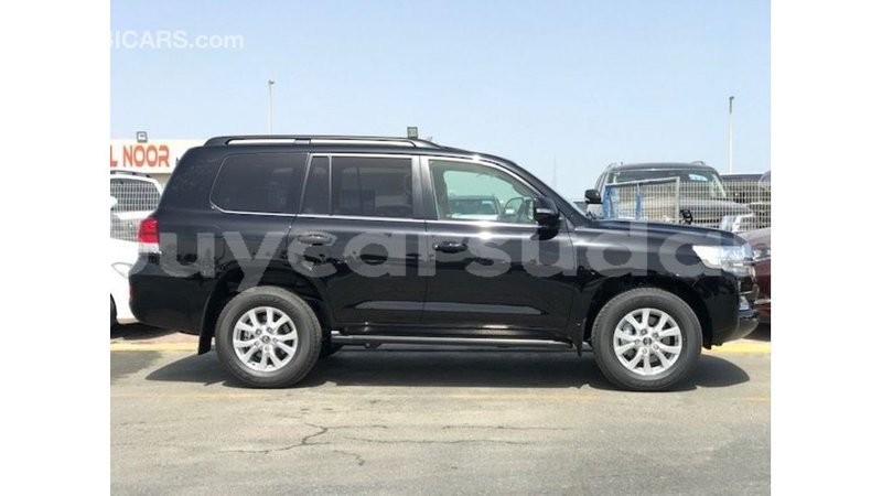 Big with watermark toyota land cruiser al jazirah state import dubai 3243