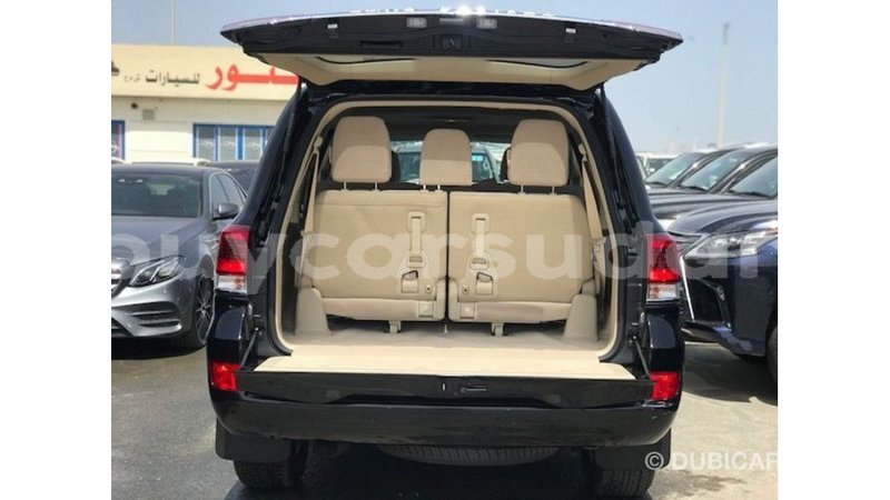 Big with watermark toyota land cruiser al jazirah state import dubai 3243