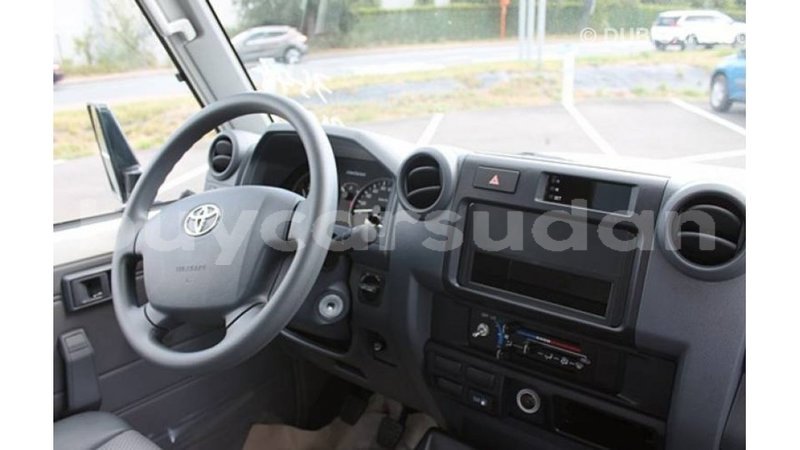 Big with watermark toyota land cruiser al jazirah state import dubai 3255