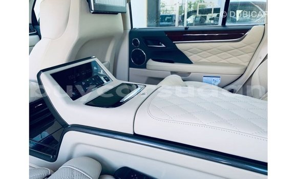 Acheter Import Voiture Lexus LX Rouge à Import - Dubai, État d'Al Jazirah Acheter Import Voiture Lexus LX Rouge à Import - Dubai, État d'Al Jazirah