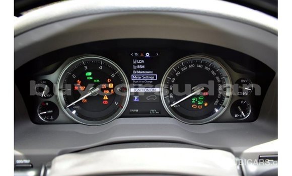 Acheter Import Voiture Toyota Land Cruiser Blanc à Import - Dubai, État d'Al Jazirah Acheter Import Voiture Toyota Land Cruiser Blanc à Import - Dubai, État d'Al Jazirah