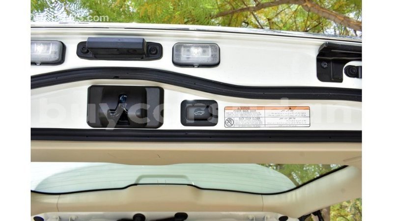 Big with watermark toyota land cruiser al jazirah state import dubai 3261