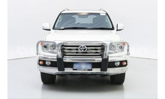Buy Import Toyota Land Cruiser White Car in Import - Dubai in Al Jazirah State Buy Import Toyota Land Cruiser White Car in Import - Dubai in Al Jazirah State