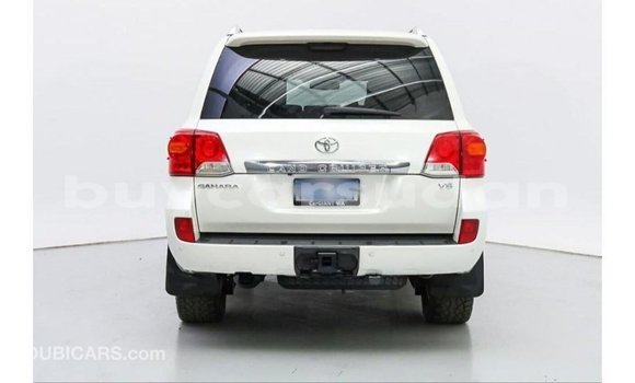 Buy Import Toyota Land Cruiser White Car in Import - Dubai in Al Jazirah State Buy Import Toyota Land Cruiser White Car in Import - Dubai in Al Jazirah State