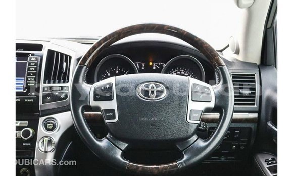 Buy Import Toyota Land Cruiser White Car in Import - Dubai in Al Jazirah State Buy Import Toyota Land Cruiser White Car in Import - Dubai in Al Jazirah State
