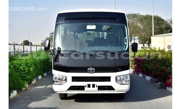 Acheter Import Voiture Toyota Coaster Blanc à Import - Dubai, État d'Al Jazirah Acheter Import Voiture Toyota Coaster Blanc à Import - Dubai, État d'Al Jazirah