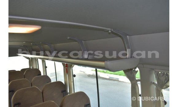 Acheter Import Voiture Toyota Coaster Blanc à Import - Dubai, État d'Al Jazirah Acheter Import Voiture Toyota Coaster Blanc à Import - Dubai, État d'Al Jazirah