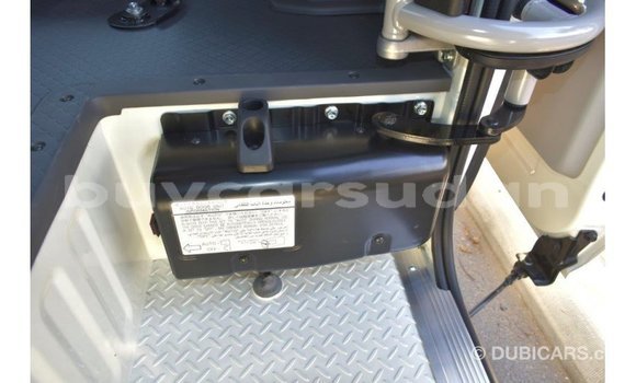 Acheter Import Voiture Toyota Coaster Blanc à Import - Dubai, État d'Al Jazirah Acheter Import Voiture Toyota Coaster Blanc à Import - Dubai, État d'Al Jazirah