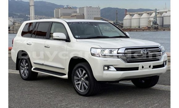Buy Import Toyota Land Cruiser White Car in Import - Dubai in Al Jazirah State Buy Import Toyota Land Cruiser White Car in Import - Dubai in Al Jazirah State