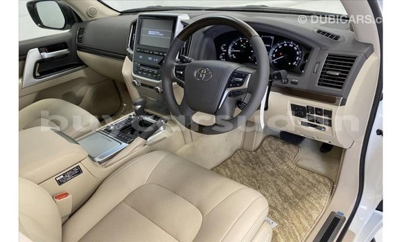 Buy Import Toyota Land Cruiser White Car in Import - Dubai in Al Jazirah State Buy Import Toyota Land Cruiser White Car in Import - Dubai in Al Jazirah State