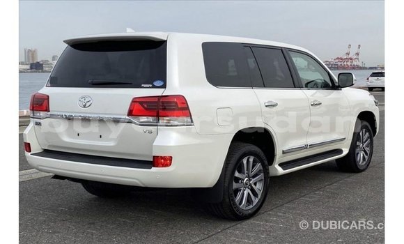 Buy Import Toyota Land Cruiser White Car in Import - Dubai in Al Jazirah State Buy Import Toyota Land Cruiser White Car in Import - Dubai in Al Jazirah State