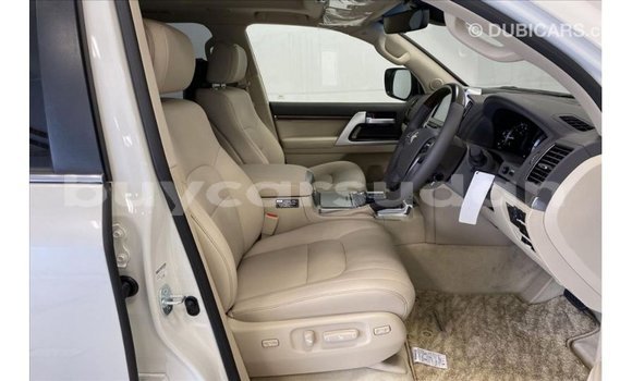 Buy Import Toyota Land Cruiser White Car in Import - Dubai in Al Jazirah State Buy Import Toyota Land Cruiser White Car in Import - Dubai in Al Jazirah State