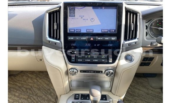 Buy Import Toyota Land Cruiser White Car in Import - Dubai in Al Jazirah State Buy Import Toyota Land Cruiser White Car in Import - Dubai in Al Jazirah State