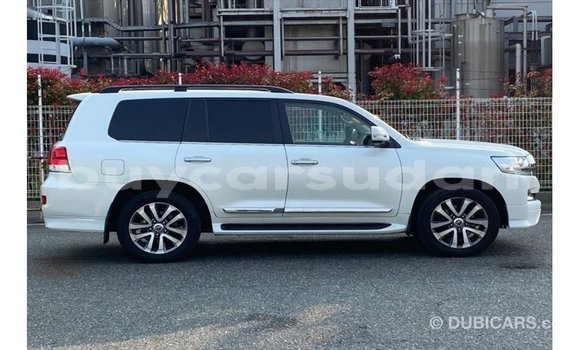 Buy Import Toyota Land Cruiser White Car in Import - Dubai in Al Jazirah State Buy Import Toyota Land Cruiser White Car in Import - Dubai in Al Jazirah State