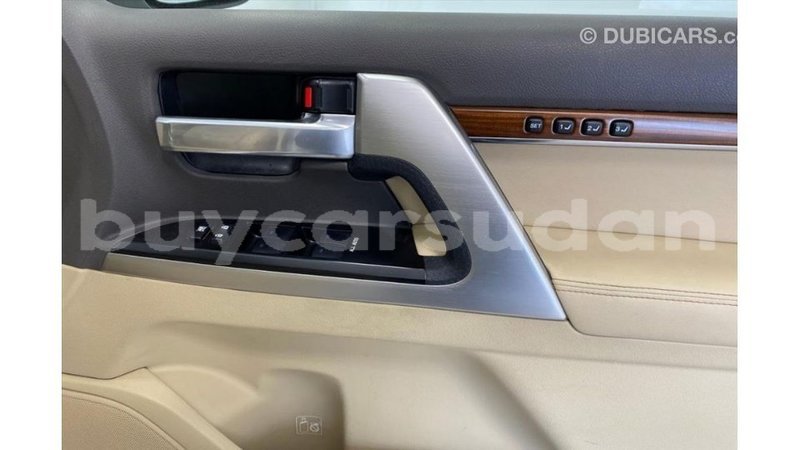 Big with watermark toyota land cruiser al jazirah state import dubai 3272