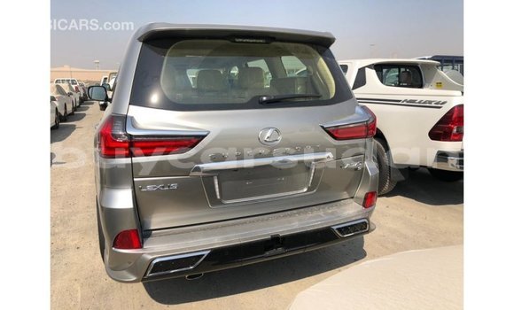 Acheter Import Voiture Lexus LX Autre à Import - Dubai, État d'Al Jazirah Acheter Import Voiture Lexus LX Autre à Import - Dubai, État d'Al Jazirah