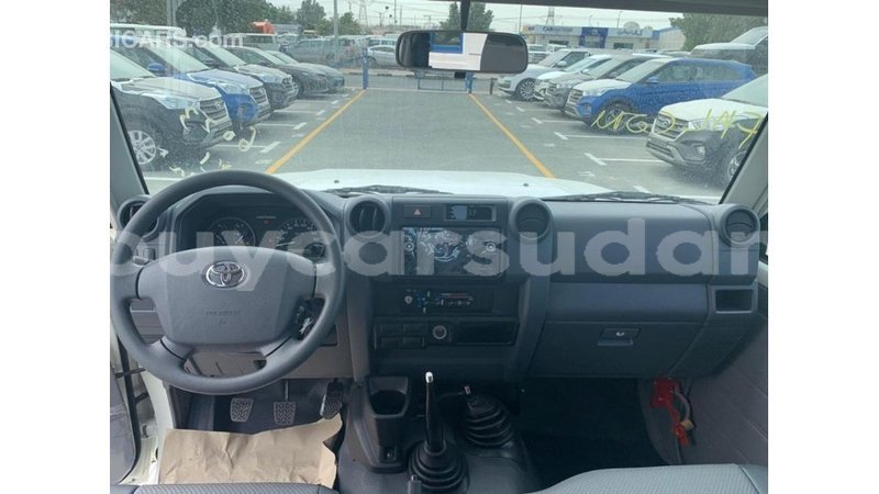 Big with watermark toyota land cruiser al jazirah state import dubai 3287