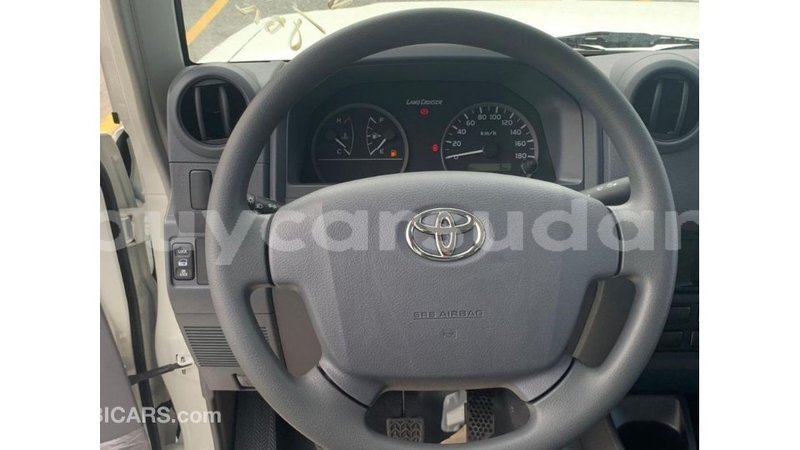 Big with watermark toyota land cruiser al jazirah state import dubai 3287
