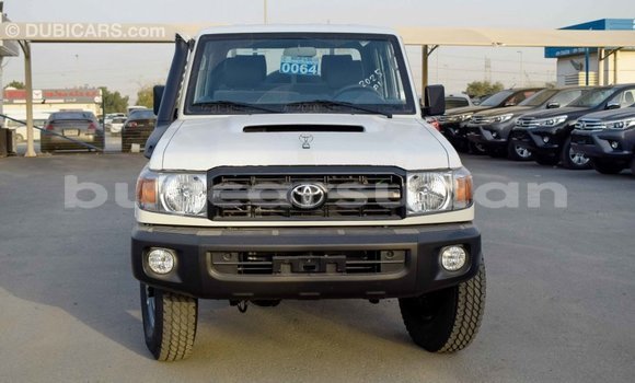 Buy Import Toyota Land Cruiser White Car in Import - Dubai in Al Jazirah State Buy Import Toyota Land Cruiser White Car in Import - Dubai in Al Jazirah State