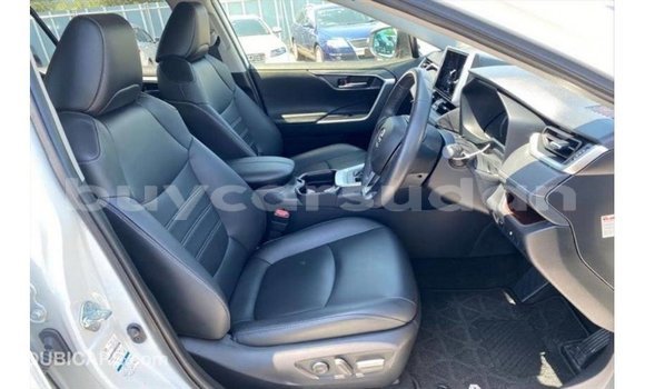 Buy Import Toyota HiAce White Truck in Import - Dubai in Al Jazirah State Buy Import Toyota HiAce White Truck in Import - Dubai in Al Jazirah State