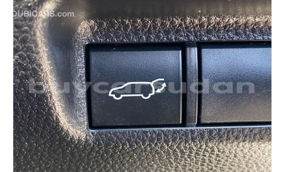 Buy Import Toyota HiAce White Truck in Import - Dubai in Al Jazirah State Buy Import Toyota HiAce White Truck in Import - Dubai in Al Jazirah State