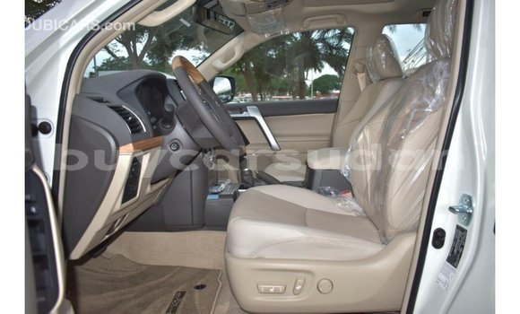 Acheter Import Voiture Toyota Prado Blanc à Import - Dubai, État d'Al Jazirah Acheter Import Voiture Toyota Prado Blanc à Import - Dubai, État d'Al Jazirah