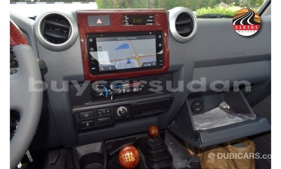 Acheter Import Voiture Toyota Land Cruiser Rouge à Import - Dubai, État d'Al Jazirah Acheter Import Voiture Toyota Land Cruiser Rouge à Import - Dubai, État d'Al Jazirah