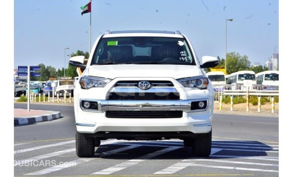 Acheter Import Utilitaire Toyota HiAce Blanc à Import - Dubai, État d'Al Jazirah Acheter Import Utilitaire Toyota HiAce Blanc à Import - Dubai, État d'Al Jazirah