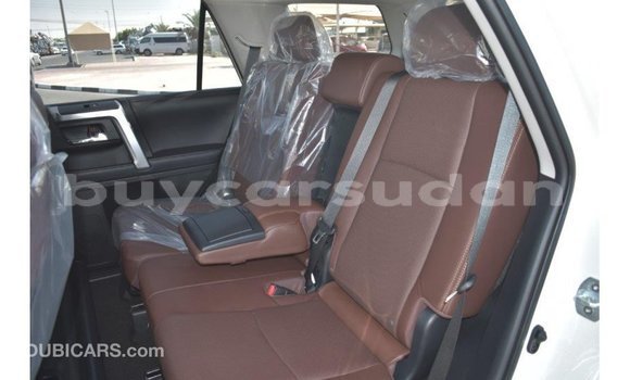 Acheter Import Utilitaire Toyota HiAce Blanc à Import - Dubai, État d'Al Jazirah Acheter Import Utilitaire Toyota HiAce Blanc à Import - Dubai, État d'Al Jazirah