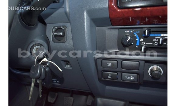 Acheter Import Voiture Toyota Land Cruiser Beige à Import - Dubai, État d'Al Jazirah Acheter Import Voiture Toyota Land Cruiser Beige à Import - Dubai, État d'Al Jazirah