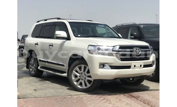 Buy Import Toyota Land Cruiser White Car in Import - Dubai in Al Jazirah State Buy Import Toyota Land Cruiser White Car in Import - Dubai in Al Jazirah State