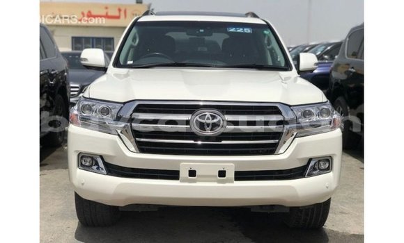 Buy Import Toyota Land Cruiser White Car in Import - Dubai in Al Jazirah State Buy Import Toyota Land Cruiser White Car in Import - Dubai in Al Jazirah State
