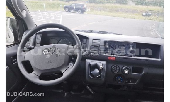 Acheter Import Voiture Toyota Hiace Blanc à Import - Dubai, État d'Al Jazirah Acheter Import Voiture Toyota Hiace Blanc à Import - Dubai, État d'Al Jazirah