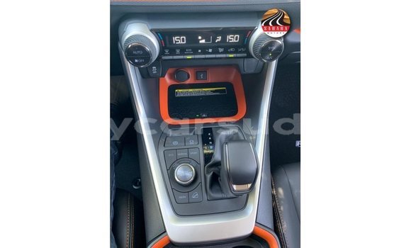 Acheter Import Utilitaire Toyota HiAce Autre à Import - Dubai, État d'Al Jazirah Acheter Import Utilitaire Toyota HiAce Autre à Import - Dubai, État d'Al Jazirah