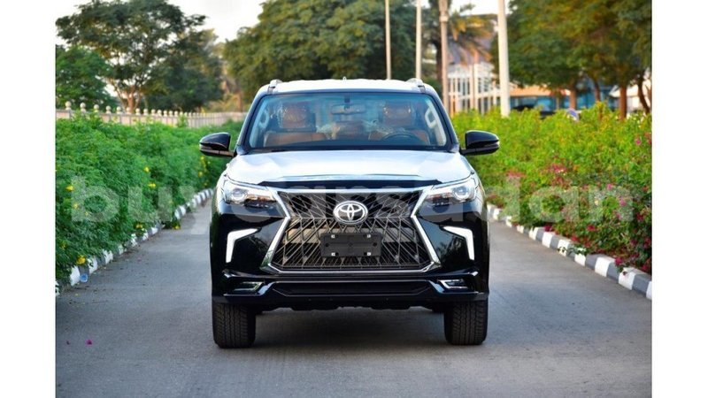 Big with watermark toyota fortuner al jazirah state import dubai 3350