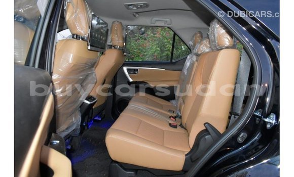 Acheter Import Voiture Toyota Fortuner Noir à Import - Dubai, État d'Al Jazirah Acheter Import Voiture Toyota Fortuner Noir à Import - Dubai, État d'Al Jazirah